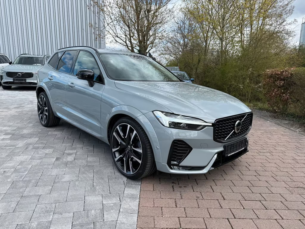 Volvo XC60 AWD Ultimate Dark