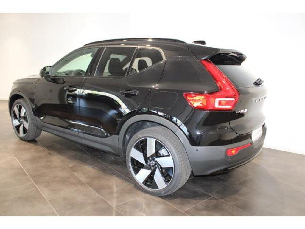 Volvo EX40