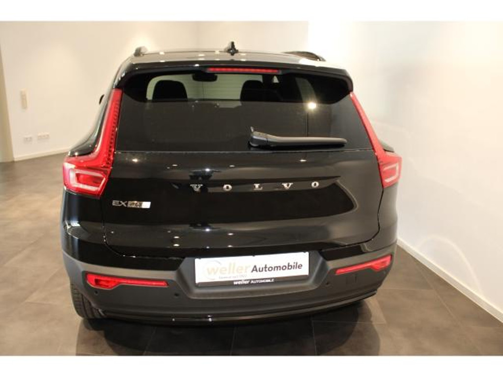 Volvo EX40