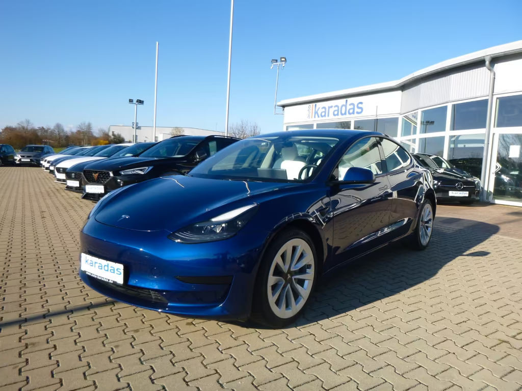 Tesla Model 3 Long Range RWD