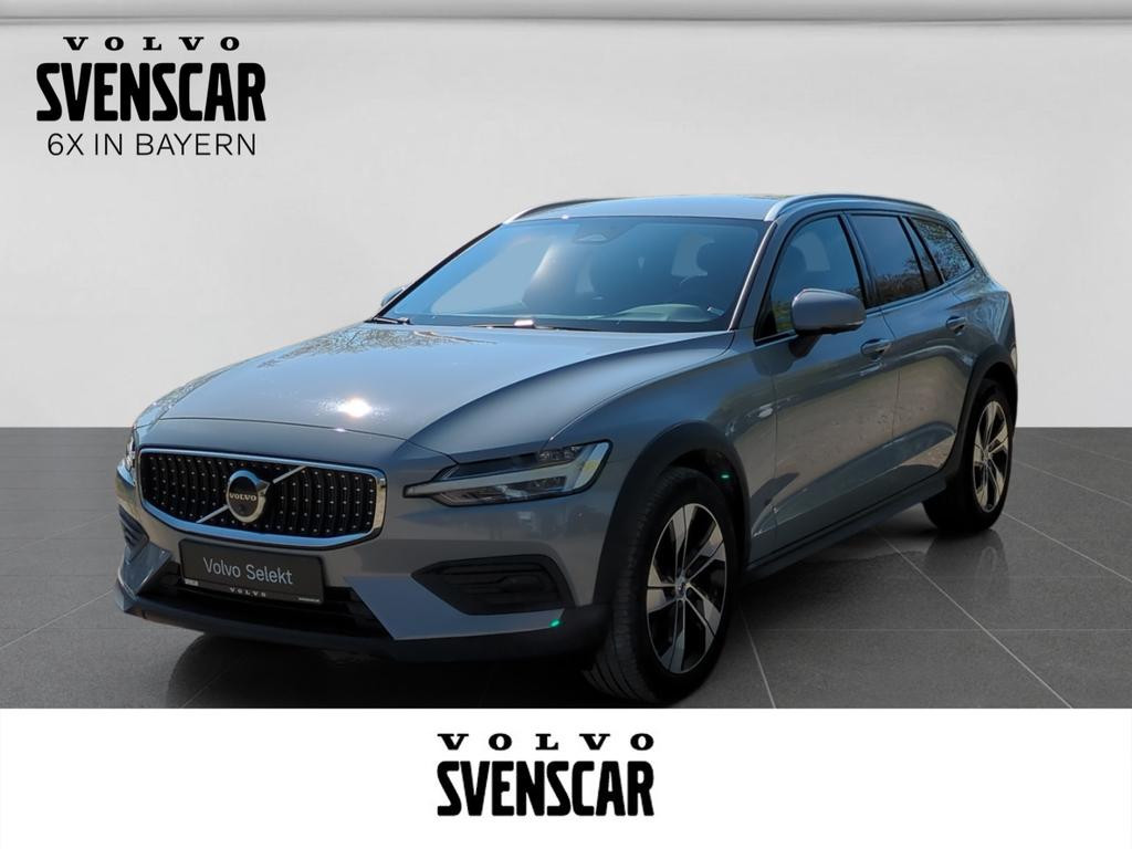 Volvo V60 Cross Country AWD Plus