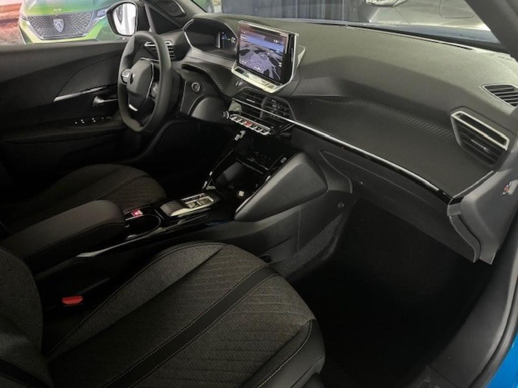 Peugeot e-2008