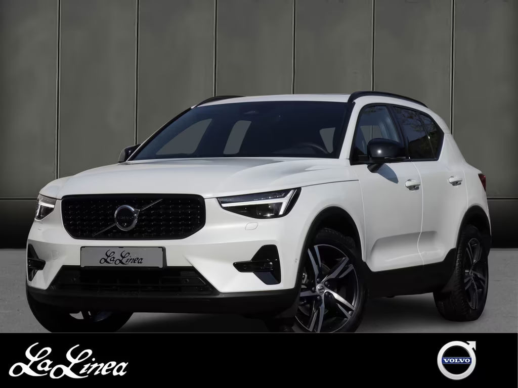 Volvo XC40 Plus Dark