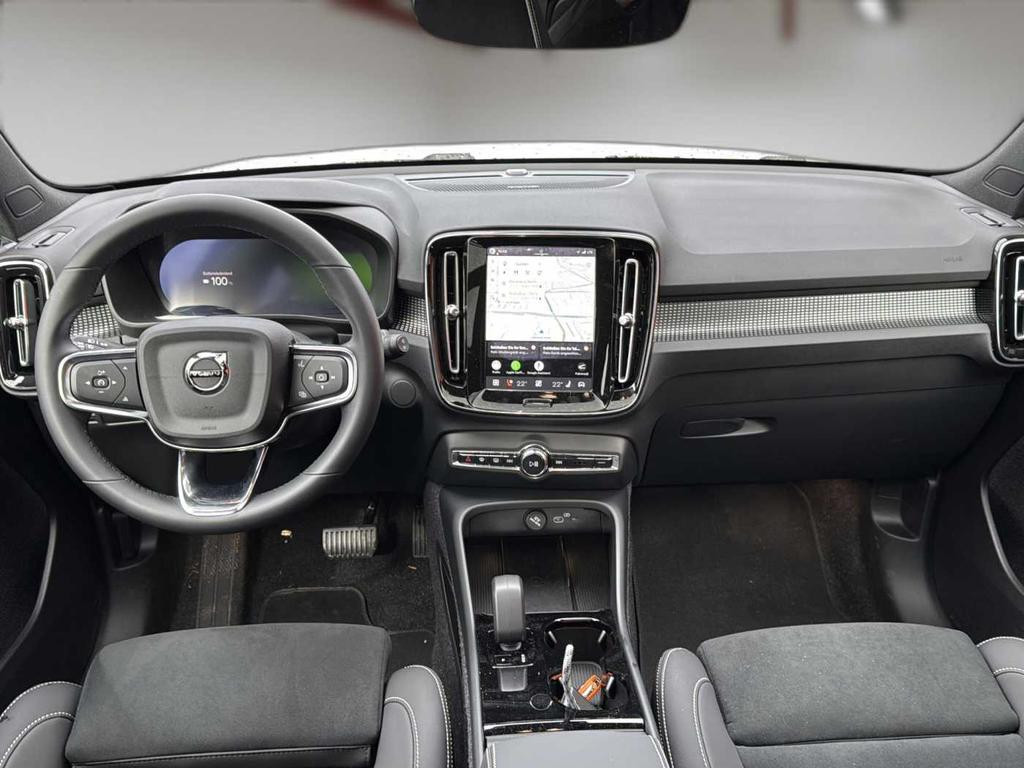 Volvo EX40