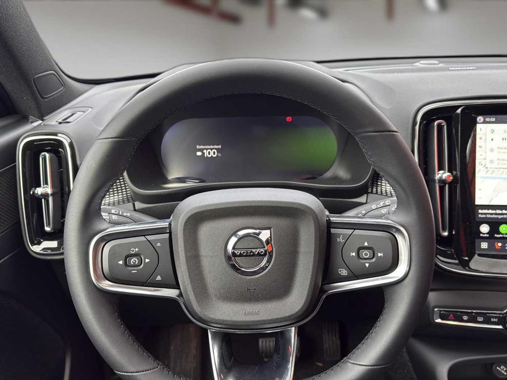 Volvo EX40