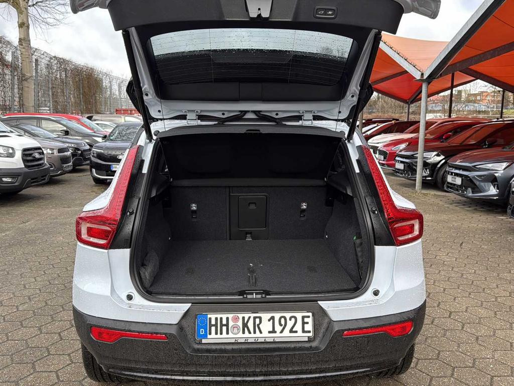 Volvo EX40
