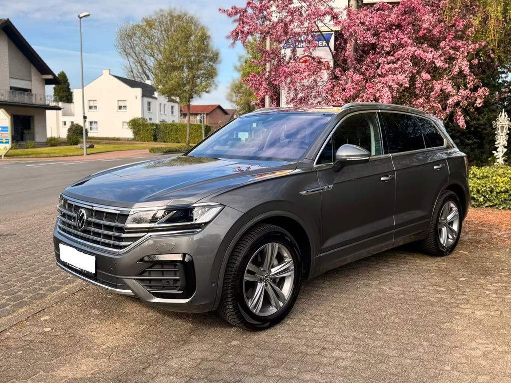 Volkswagen Touareg R-Line 3.0 V6 TSI 3.0 V6 TDI