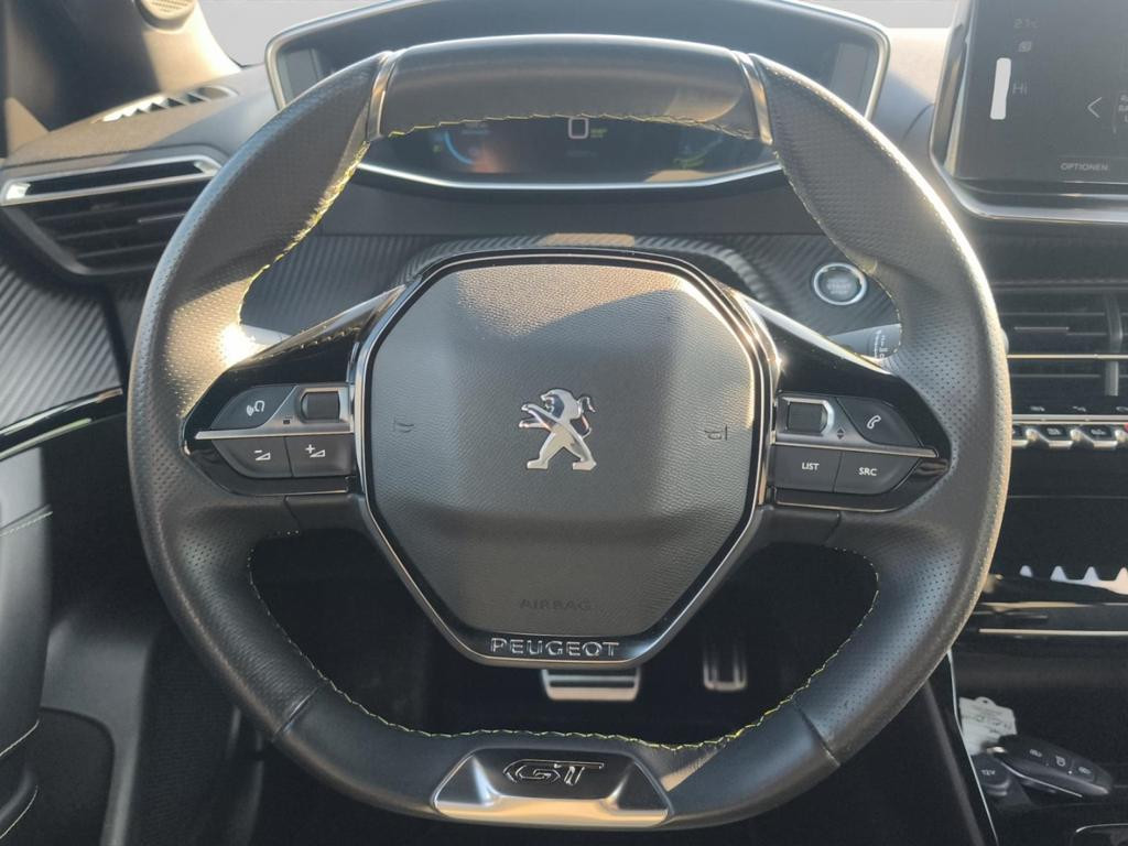 Peugeot e-2008