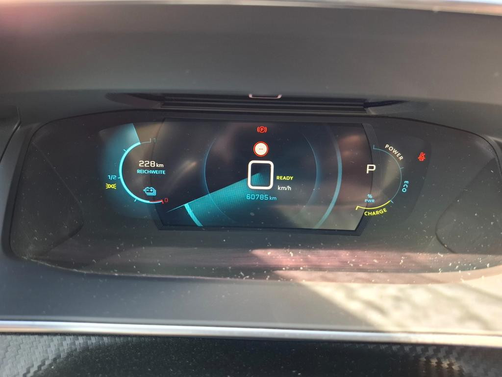 Peugeot e-2008
