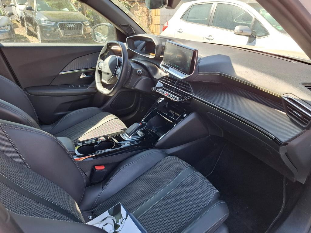 Peugeot e-2008