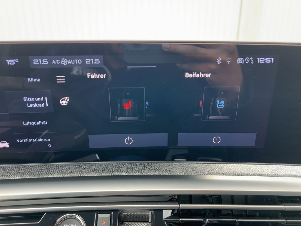 Peugeot E-3008