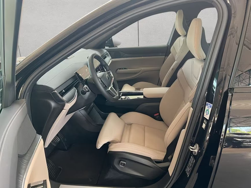 Volvo EX90