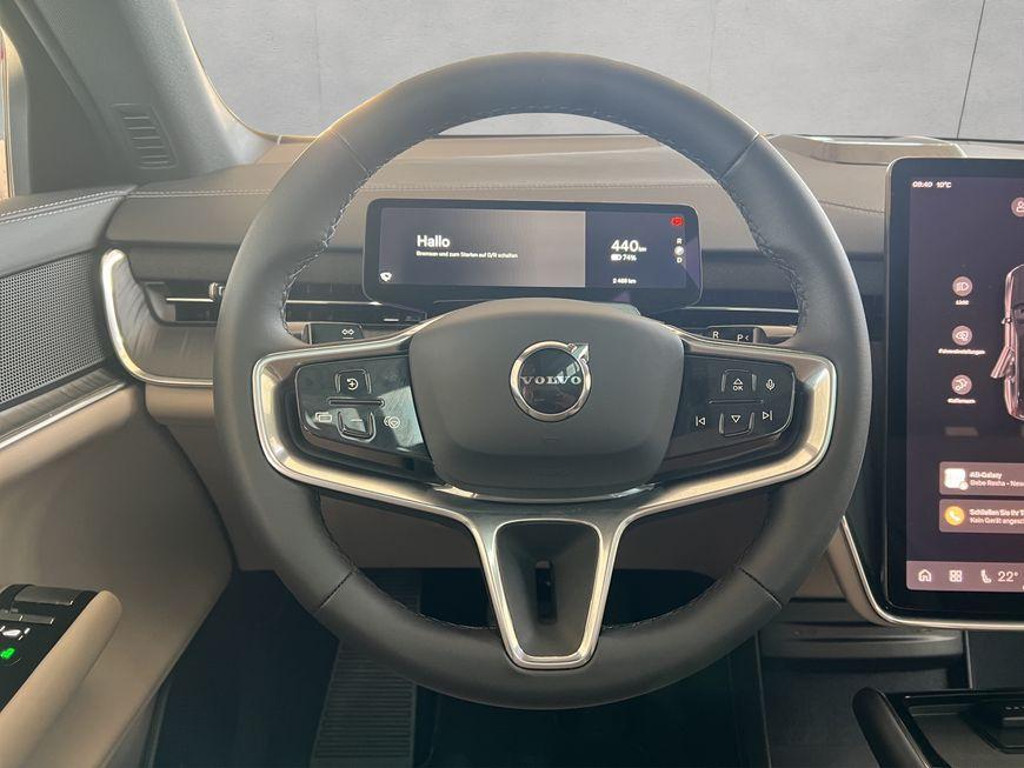 Volvo EX90