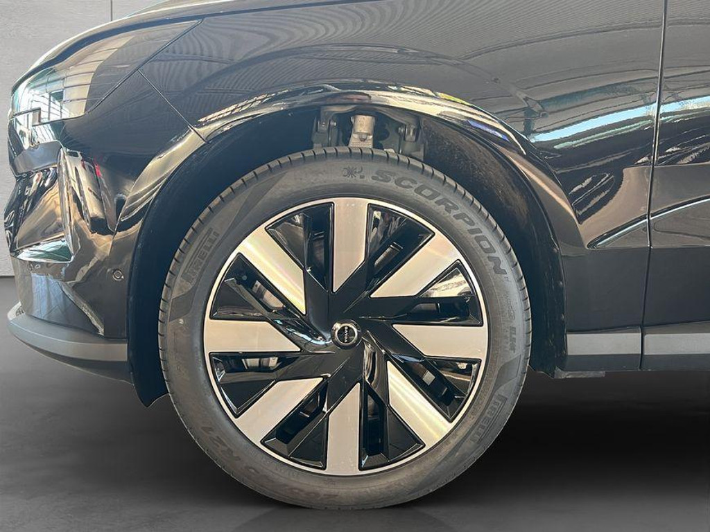 Volvo EX90