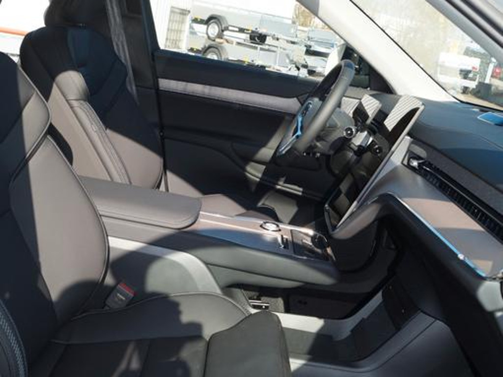 Volvo EX90