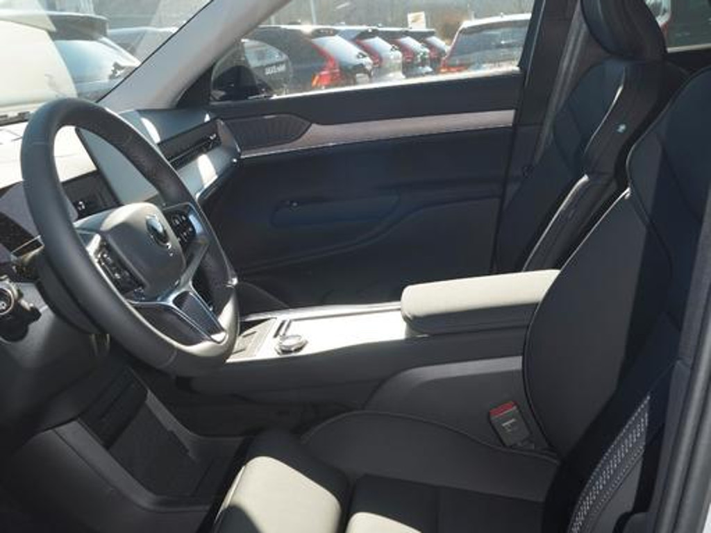 Volvo EX90
