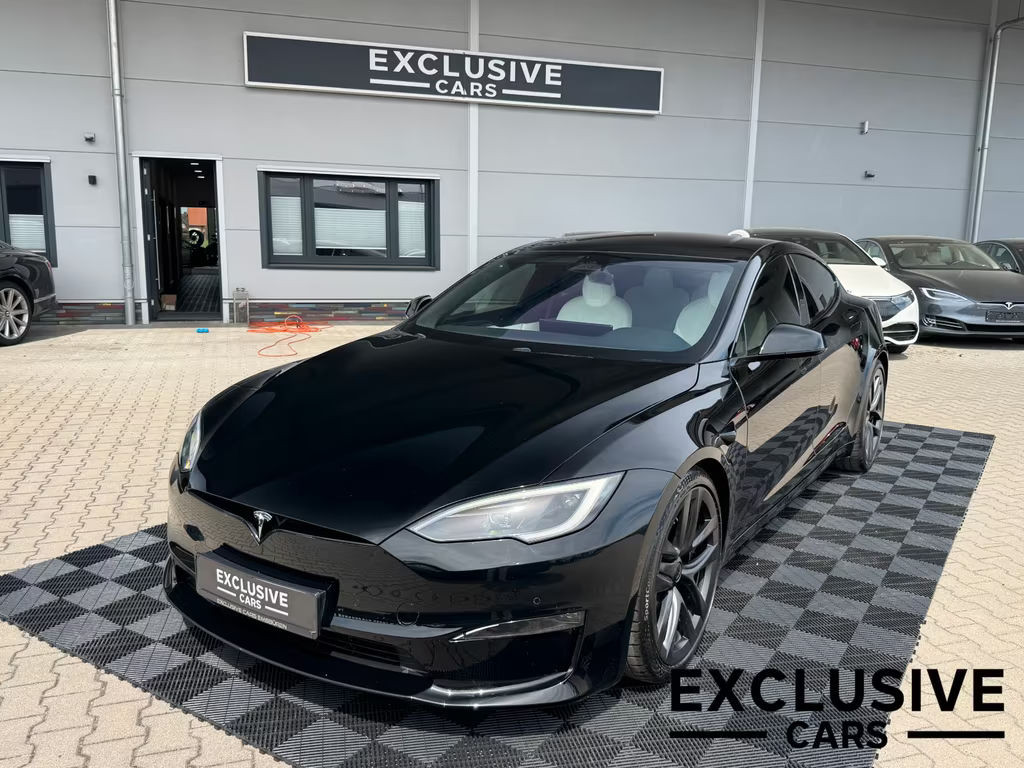 Tesla Model S Plaid