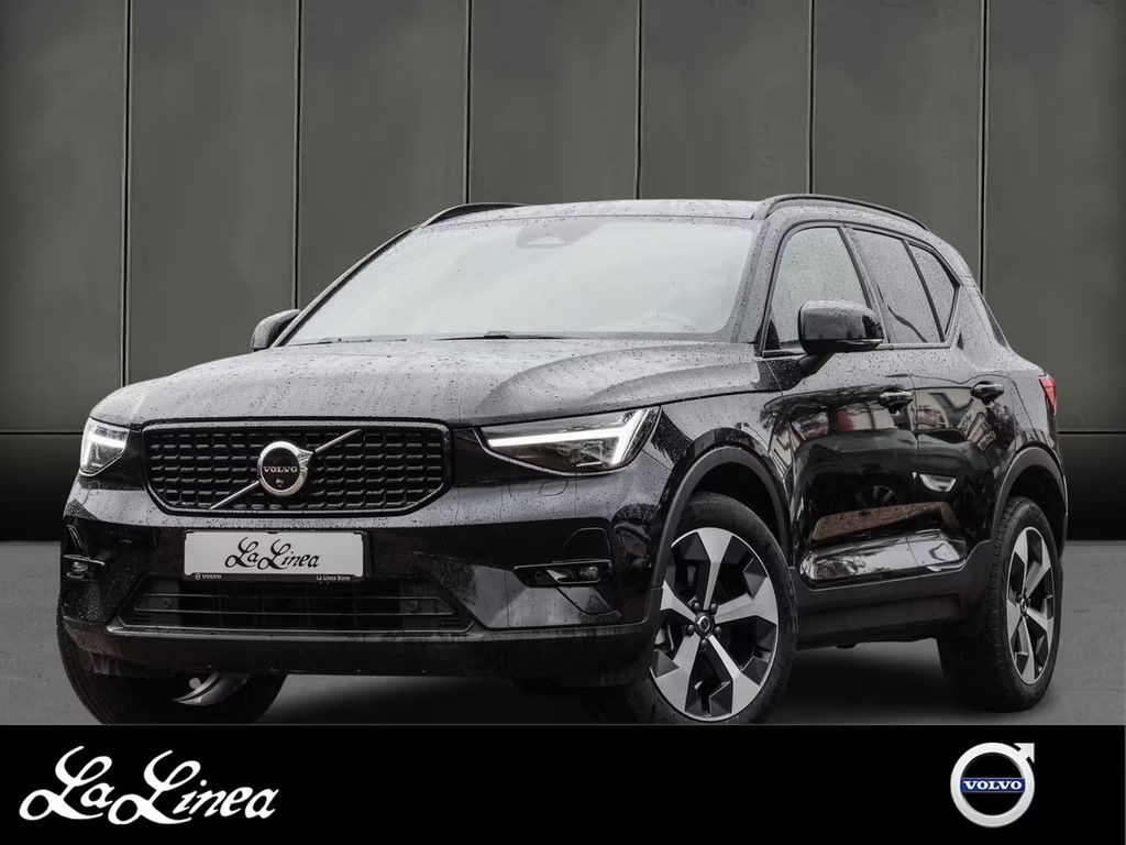 Volvo XC40 Plus Dark