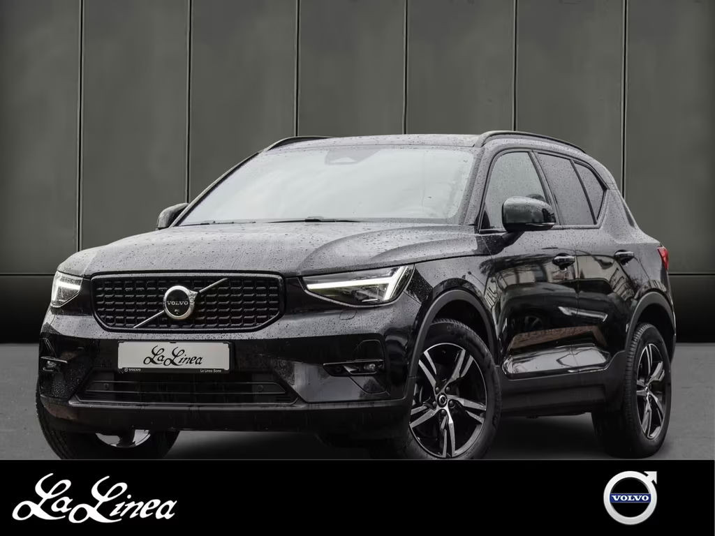 Volvo XC40 Plus Dark
