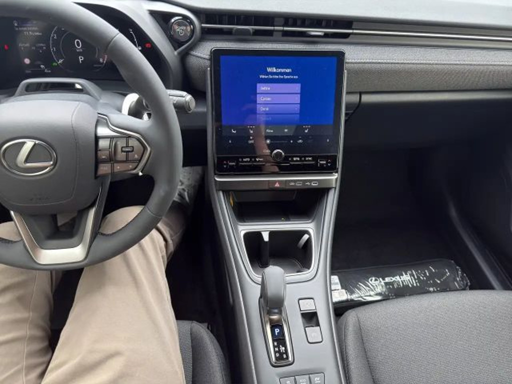 Lexus LBX
