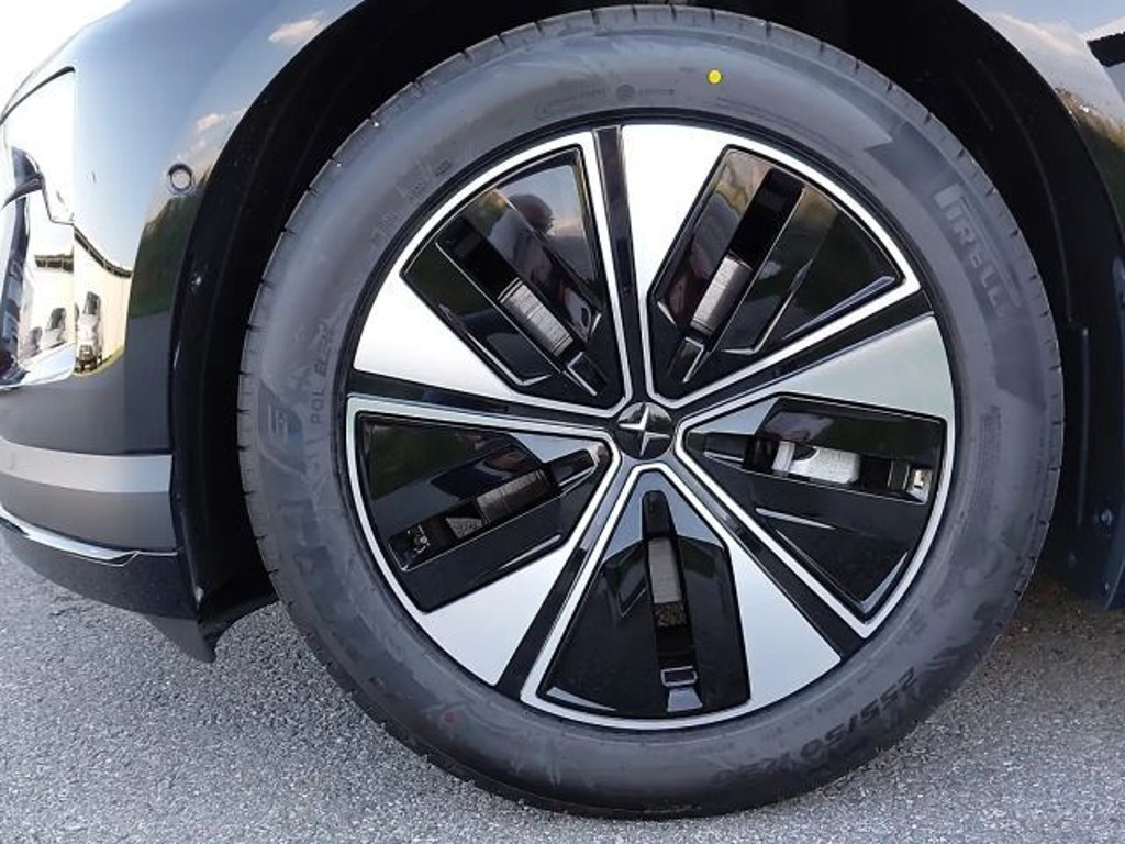 Polestar 4