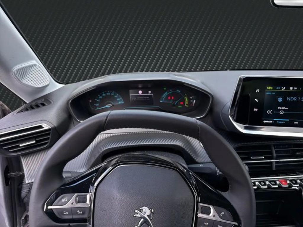 Peugeot e-208