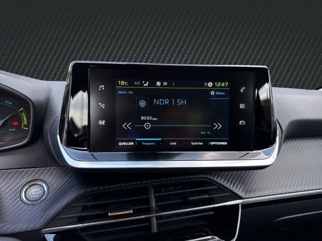 Peugeot e-208