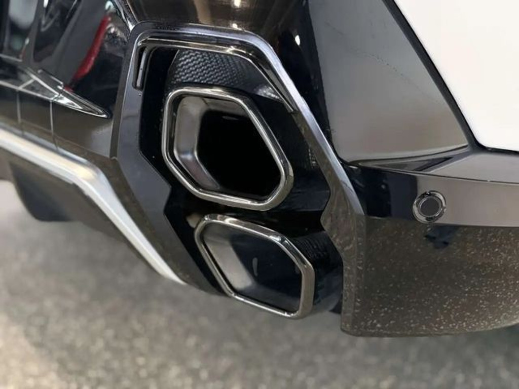 BMW XM