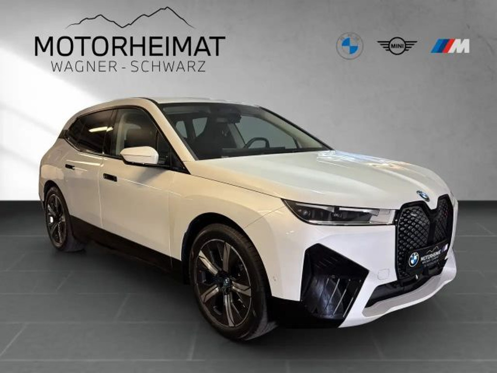 BMW iX