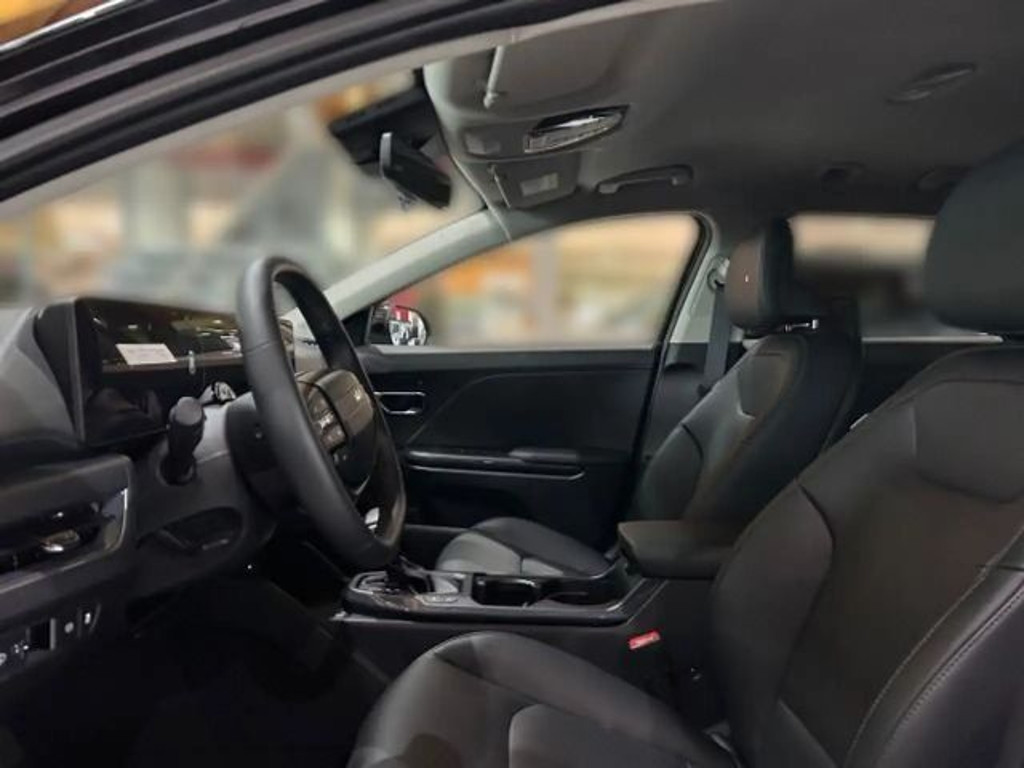 Kia K4
