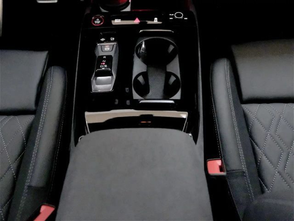 Audi SQ6 e-tron