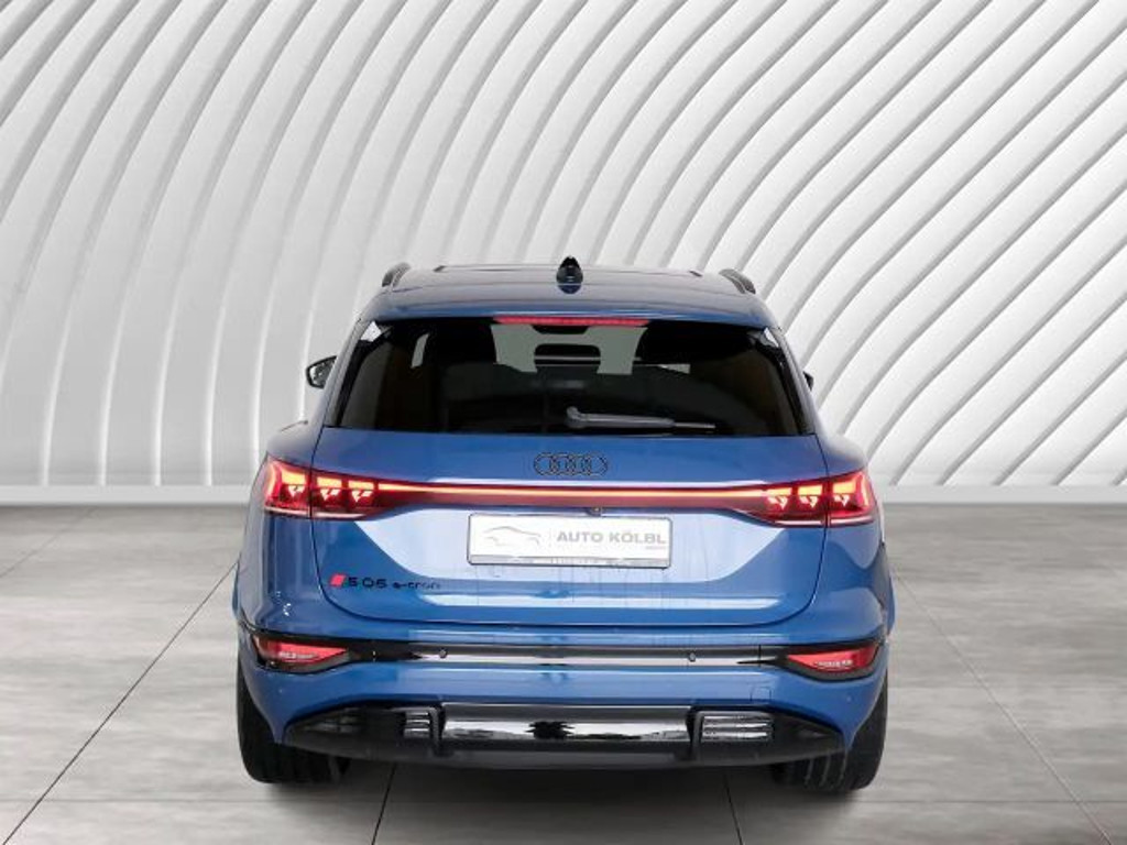 Audi SQ6 e-tron