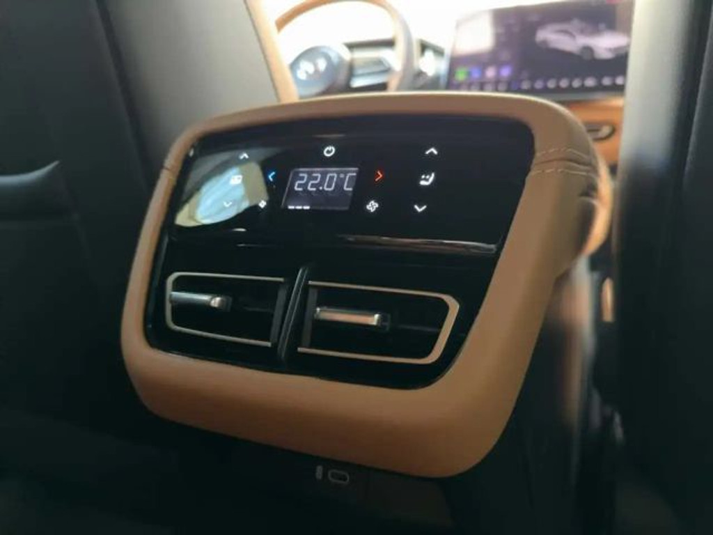 Mazda 6e