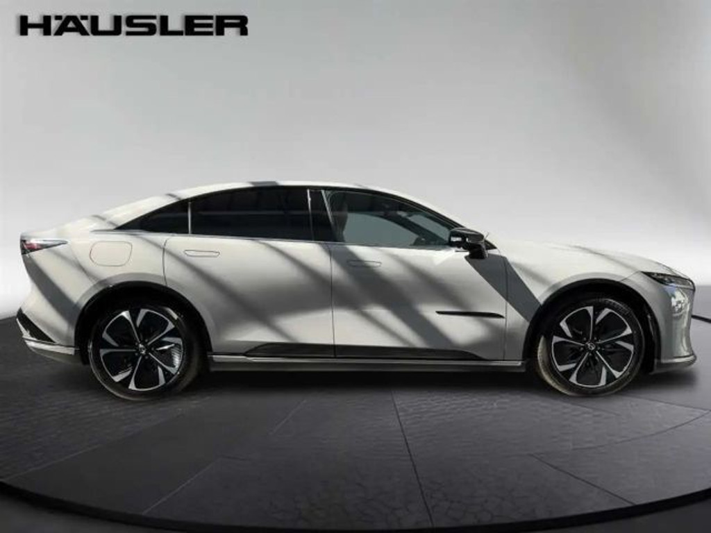 Mazda 6e