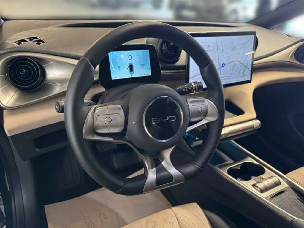 BYD Dolphin