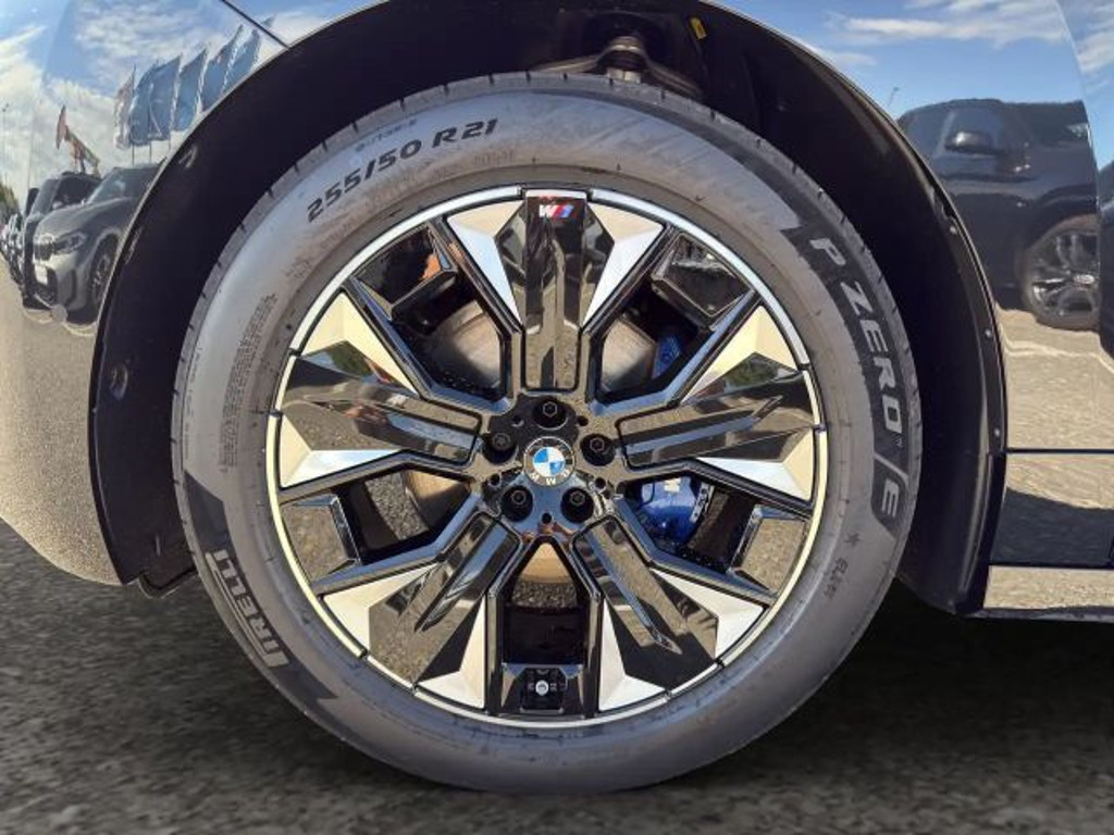 BMW iX