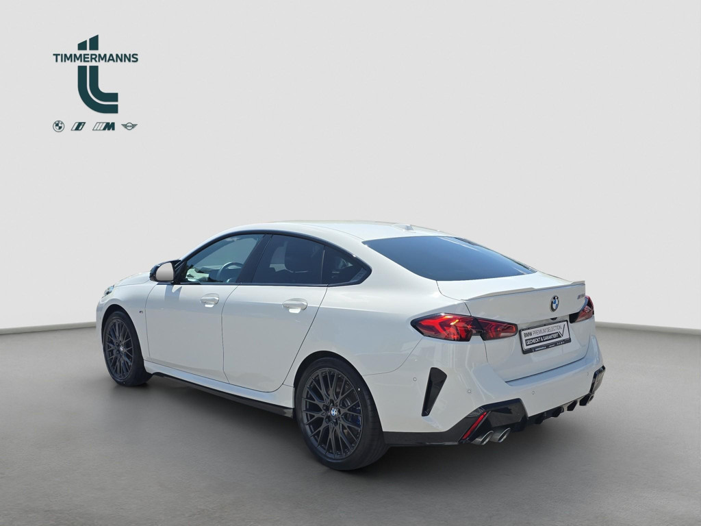 BMW M235