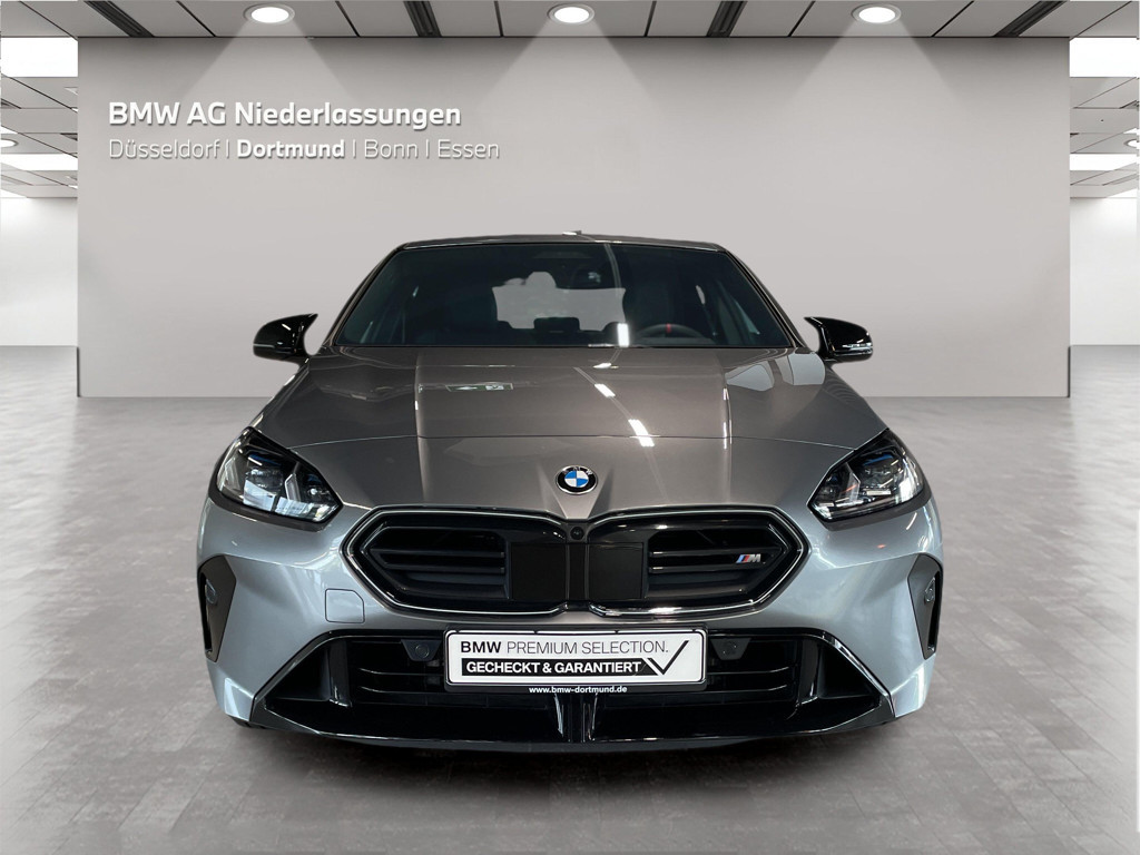 BMW M235