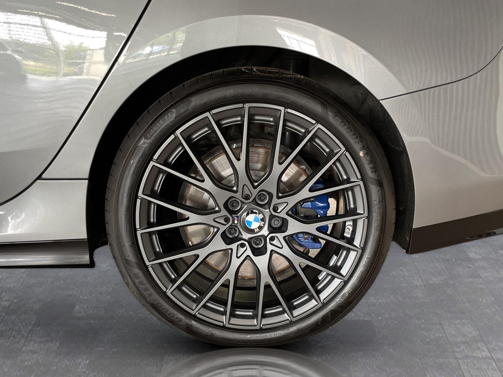 BMW M235