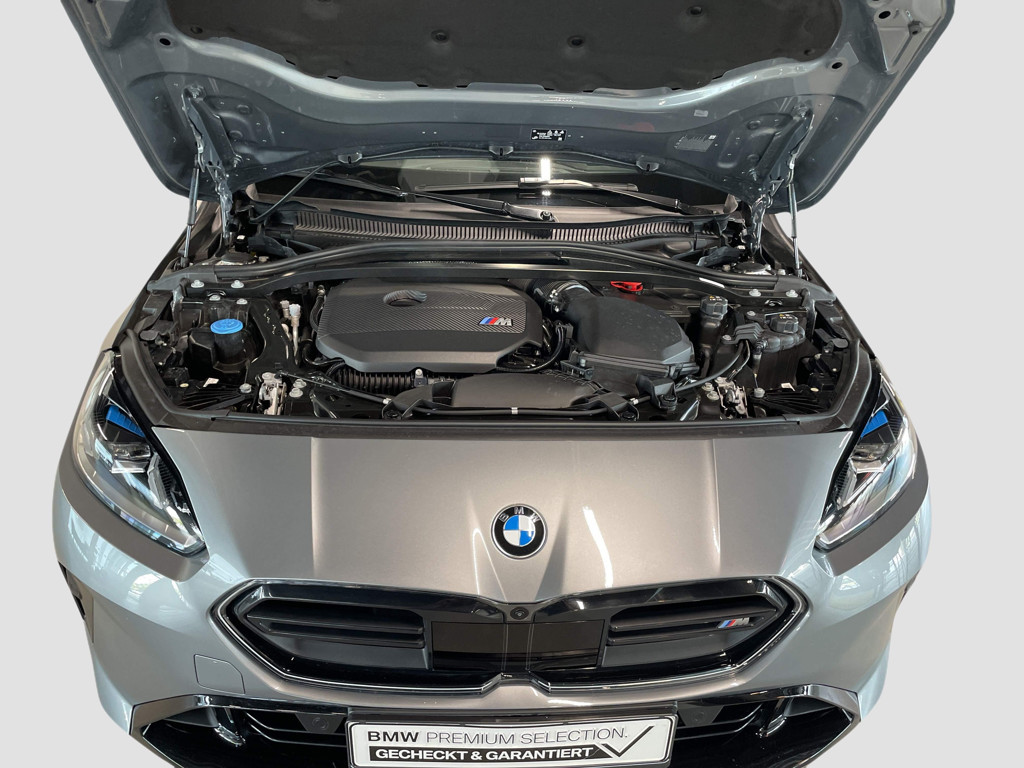 BMW M235
