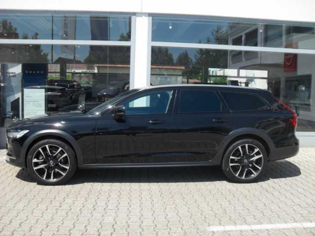 Volvo V90 Cross Country