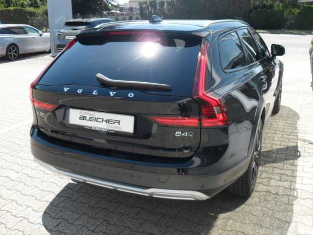 Volvo V90 Cross Country