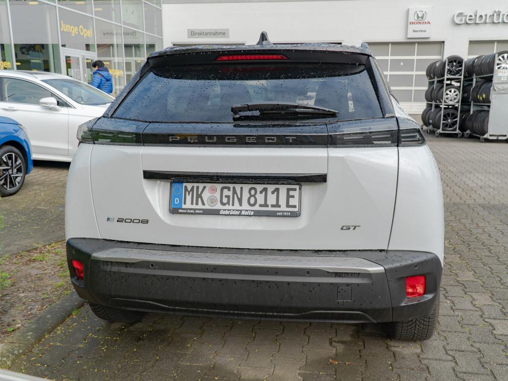 Peugeot e-2008
