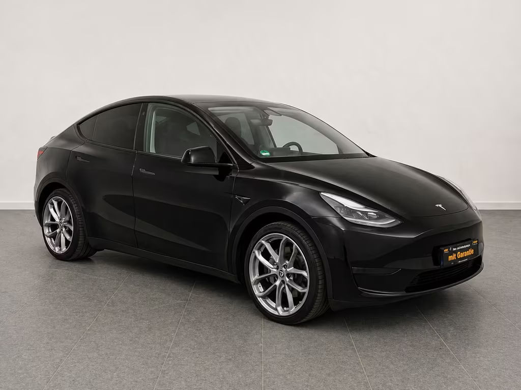 Tesla Model Y RWD