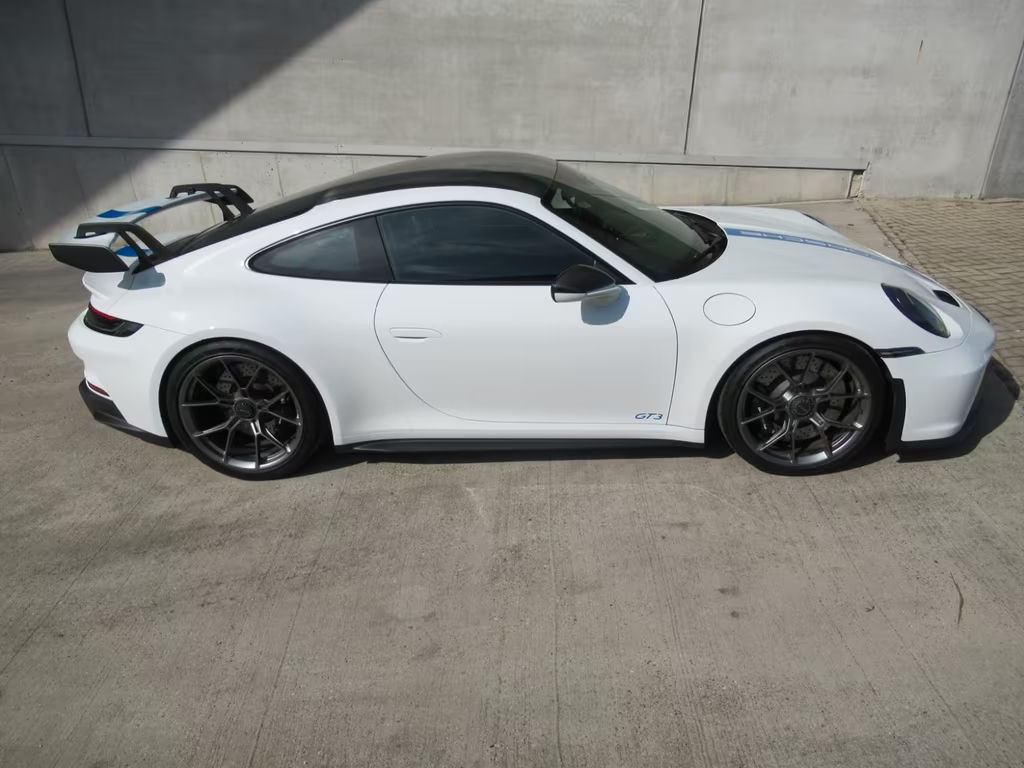 Porsche 911 GT3 4 992