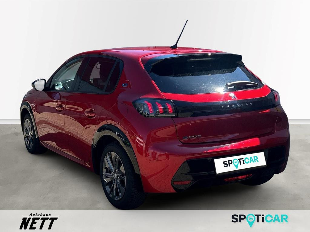 Peugeot e-208