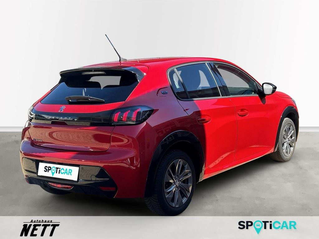 Peugeot e-208