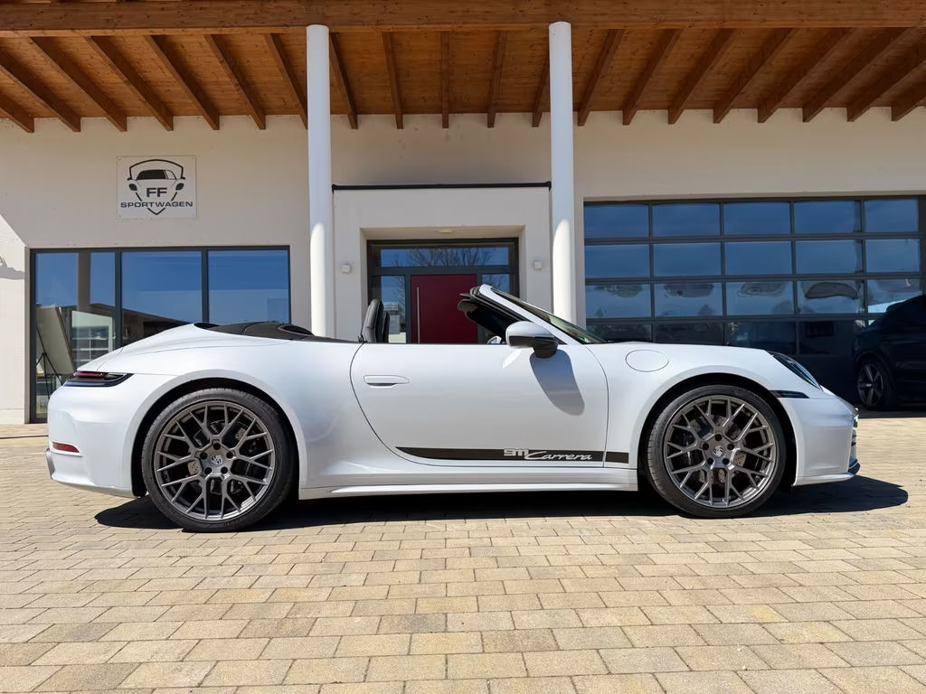 Porsche 911 992 Carrera Cabriolet