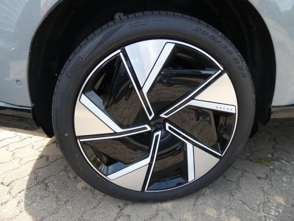 Volvo EX90