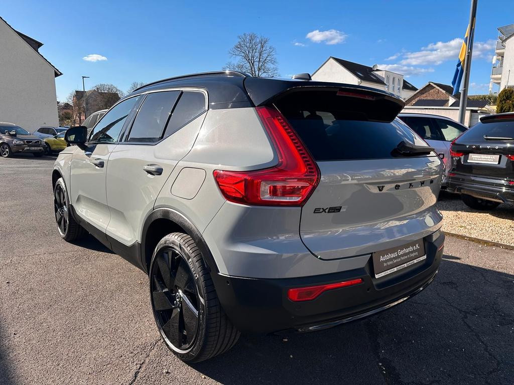 Volvo EX40